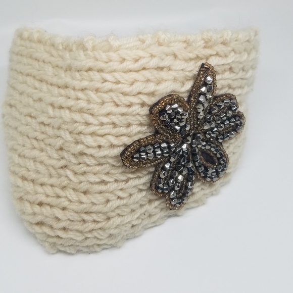 Winter headband with broach - Picture 4 of 6
